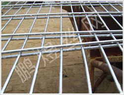 焊接網片高清圖片展示與安平縣鵬煜金屬絲網制品廠的專業制造